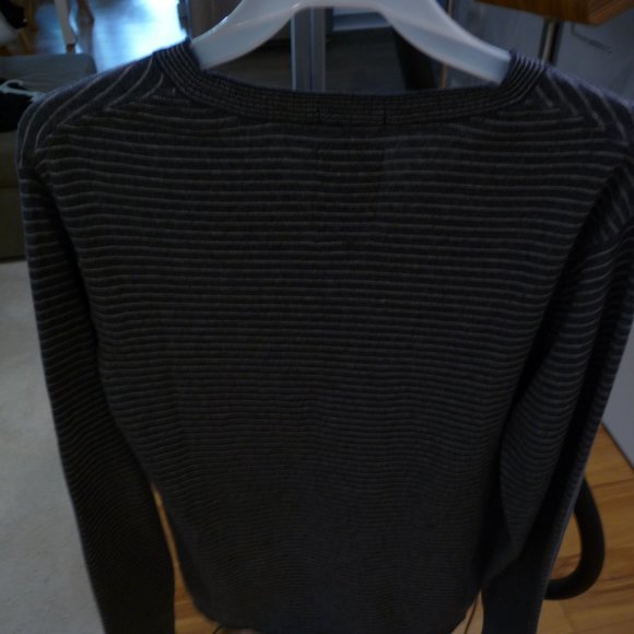 RELWEN MEN BLUE WHITE STRIPED COTTON V-NECK SWEATER SMALL FRONT POCKET MEDIUM - Picture 6 of 10